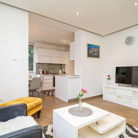 Spacious Two Bedroom Apartment Dubrovnik Exterior foto