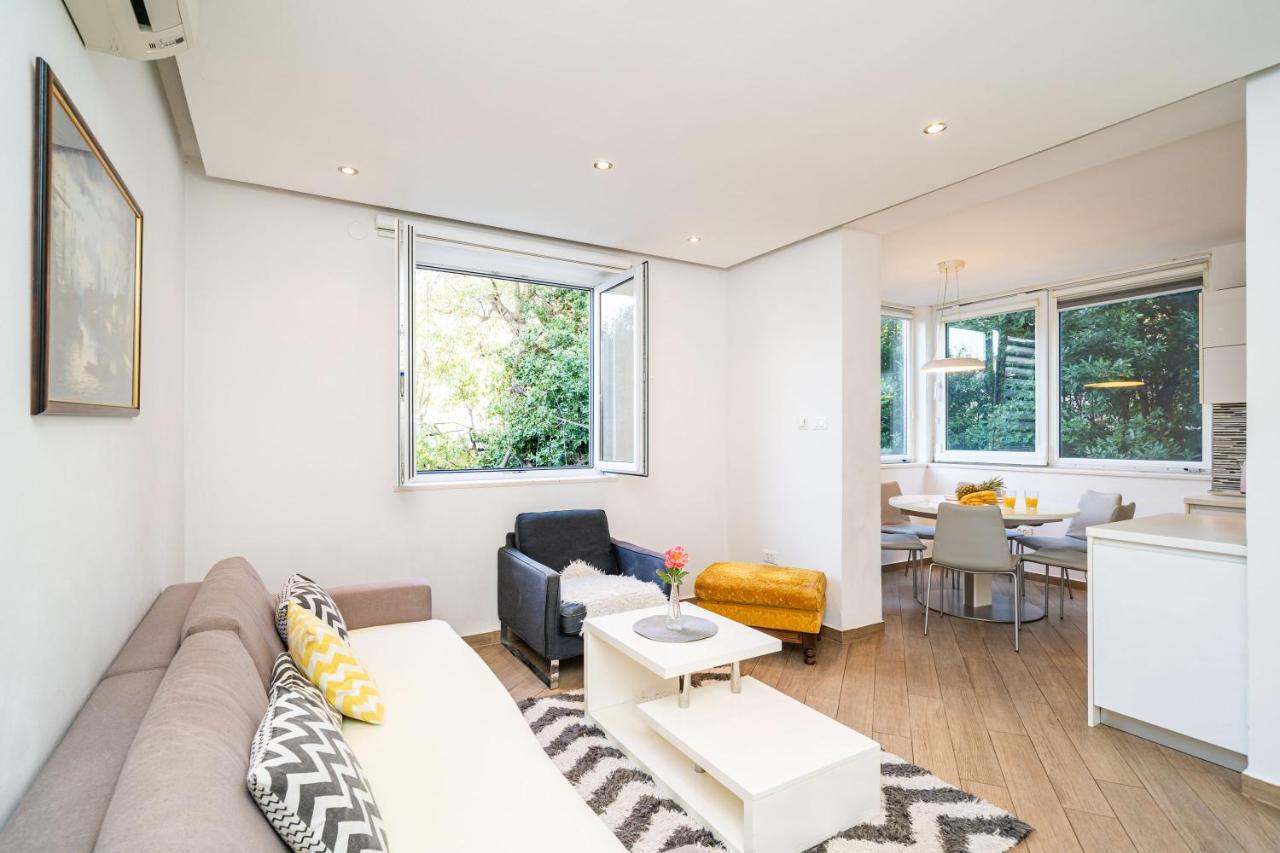 Appartement Spacious Two Bedroom *
