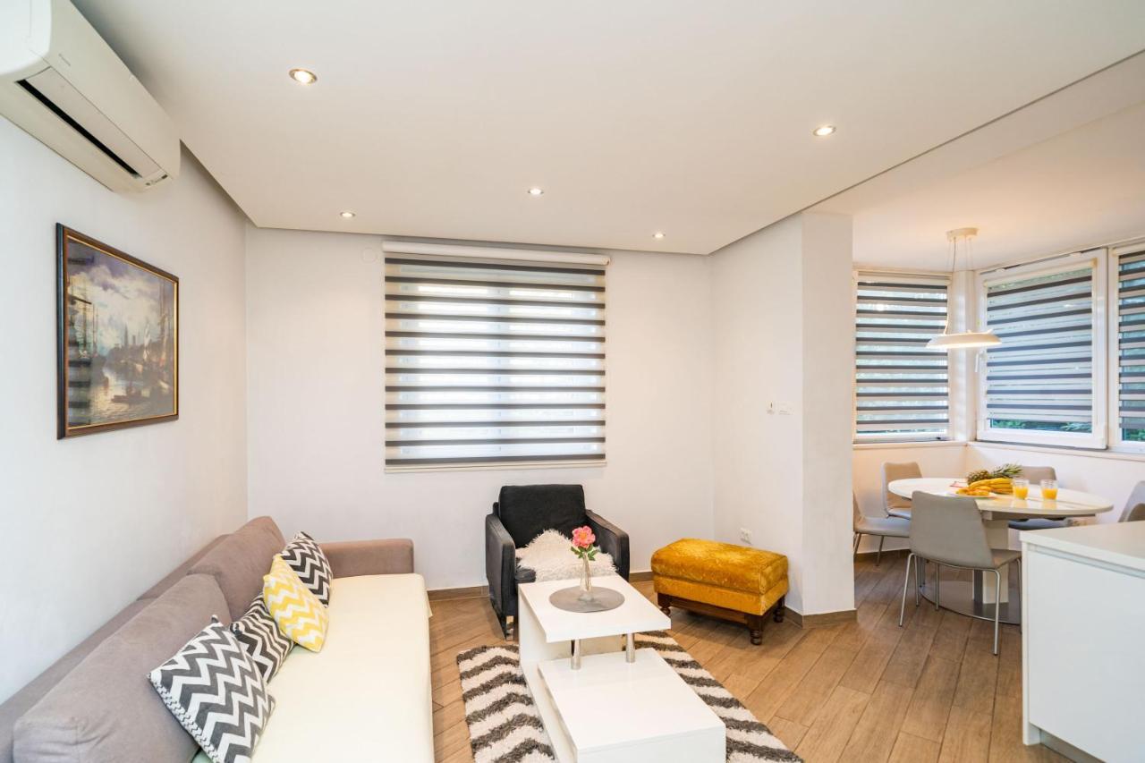 Spacious Two Bedroom Appartement *