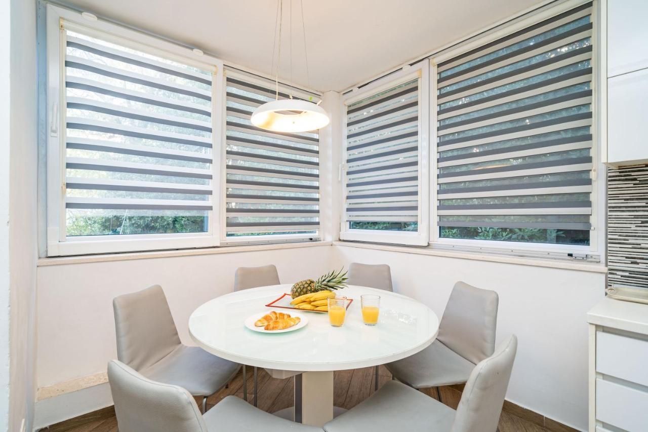 Spacious Two Bedroom * Dubrovnik