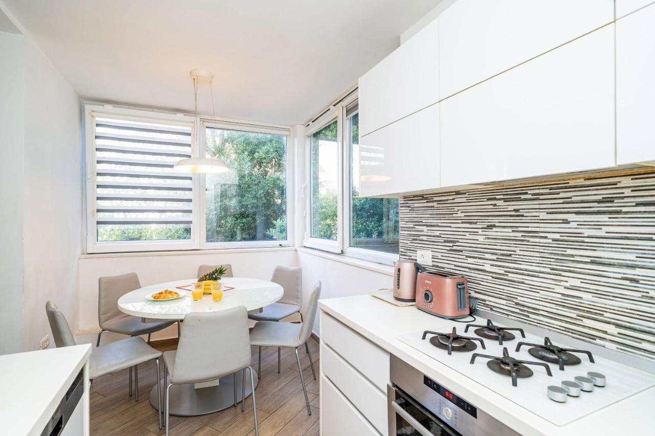 Appartement Spacious Two Bedroom *