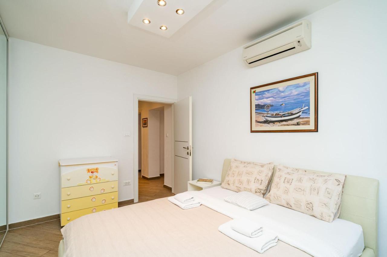 Spacious Two Bedroom Appartement Dubrovnik